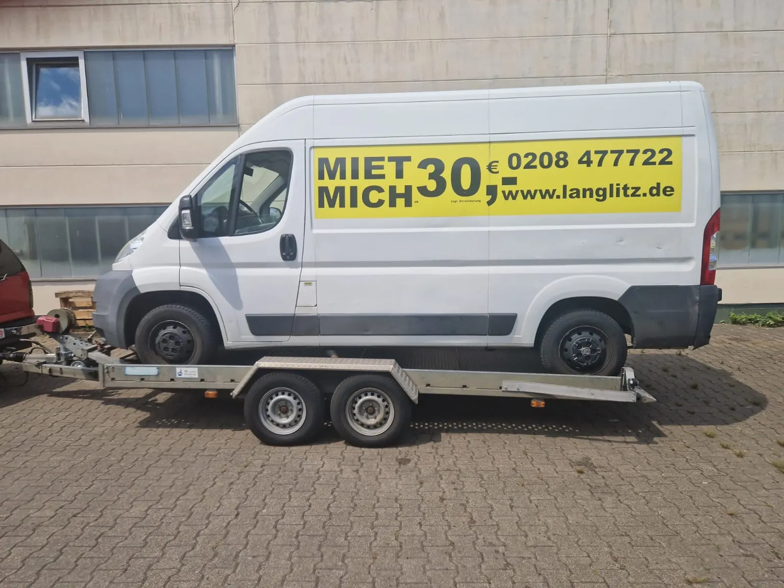 Transporter bei Langlitz in Mülheim an der Ruhr
